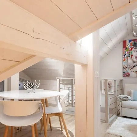 K2 Annecy Rent Lodge Duplex De Deux Chambres Doubles Entierement Renove Exterior photo